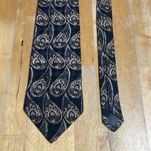 Pierre Cardin 100% Italian silk tie